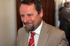 Jan Fischer jedná o nové vladě