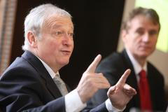 Janota, ministr financí