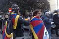 Protest za Tibet před čínským velvyslanectvím