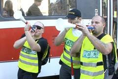 Odboráři vtrhli na Ministerstvo vnitra