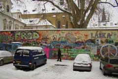 Lennon Lennonova zeď