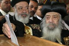 Otec Šenouda III. - vůdce Koptské ortodoxní egyptské církve volí