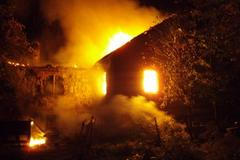 Požár rozlehlé staré usedlosti v Třinci-Gutech na Frýdecko-Místecku