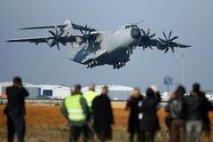 A 400M, nový náklaďák oblohy NATO, poprvé vzlétl