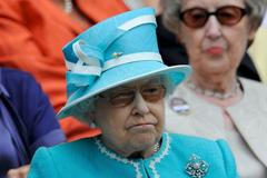 Královna Alžběta II. ve Wimbledonu
