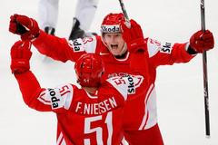 Dánové slaví gól do sítě Finska