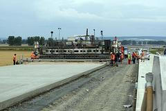 Stavba dálnice u Hulína