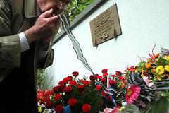 V postoloprtech odhalují desku