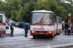 Autobus Praha - Dejvice - vyteklé palivo