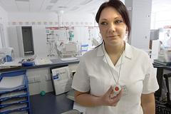 Signalizační náramky v nemocnici Svitavy