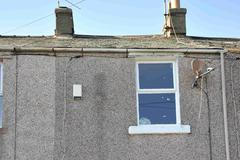 Šílený střelec v Anglii zabil 12 lidí, 25 zranil