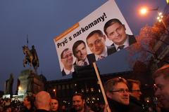 Praha na nohou, demonstruje proti politikům ODS-ČSSD