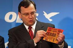 Petr Nečas odráží útok ČSSD