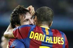 Lionel Messi a Daniel Alves