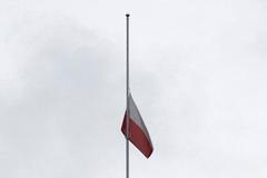 Varšava truchlí po leteckém neštěstí