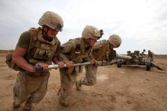 Američtí vojáci poblíž města Mardžáh v jižním Afghánistánu