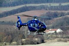 Policejní vrtulník - ilustrační foto