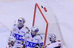 Hašek a elitní pardubický útok