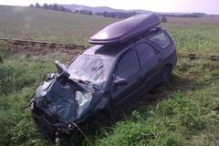 Nehoda vlaku s autem