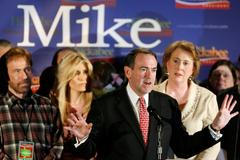 Huckabee a Chuck Norris.
