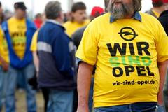 Německo před volbami: Jednou z karet, které míchají volební koktejl, je i osud automobilky Opel