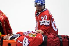 MS 2011: Česko - Lotyšsko (Martínek - zranění, Rolinek)