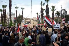 Sýrie - demonstrace v Dumě (předměstí Damašku)