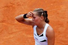 Prague Open 2010: Szavay - Hradecká (h)