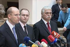 Špičky ČSSD před jednáním o dalším osudu vlády Petra Nečase