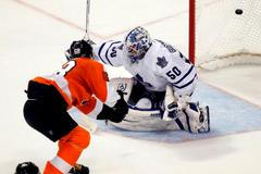 Jágr dává gól Torontu