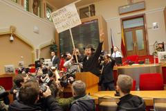 Nesouhlas s modrooranžovou pražskou vládou