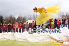 Snowboardem přes vodu