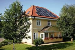 Střešní fotovoltaická elektrárna