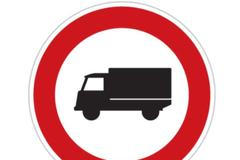 Zákaz vjezdu nákladních automobilů