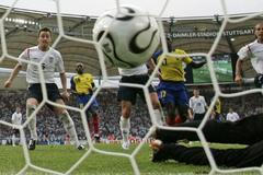 Beckhamův gól proti Ekvádoru