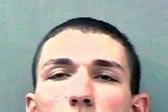 Naser Jason Abdo se vyšetřovatelům přiznal, že měl v úmyslu zaútočit na vojenskou posádku v nedalekém městě Fort Hood