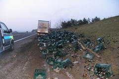 Nehoda kamionu s pivem na Kroměřížsku