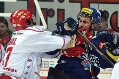 Finále: Třinec - Vítkovice (Josef Hrabal, Juraj Sýkora)