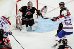 Carolina Hurricanes - Cam Ward