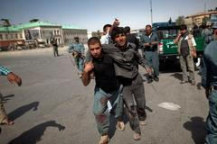 Kábulem zní střelba, útočí čtyři bomboví atentátníci