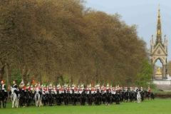 Britská kavalérie gardistů na koních