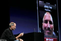 Apple ukázal nový iPhone 4