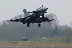 Invaze zblízka: Za piloty do kokpitu