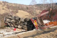 Nehoda tahače dřeva na Vsetínsku.