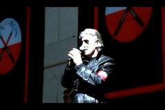 The Wall Live
