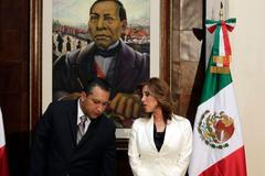 Mexicko - ministr vnitra Francisco Mora a ministryně spravedlnosti Marisela Moralesová