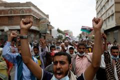 Jemenská armáda střílí do demonstrantů ostrou municí