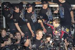 Formula 1 v Japonsku - Vettel mistrem světa, Button vyhrál závod