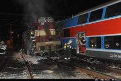 Srážka vlaků na nádraží v Libni