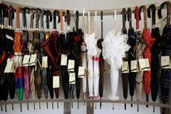 Fotky z továrny na deštníky: Tady se vyrábí pro celou Evropu